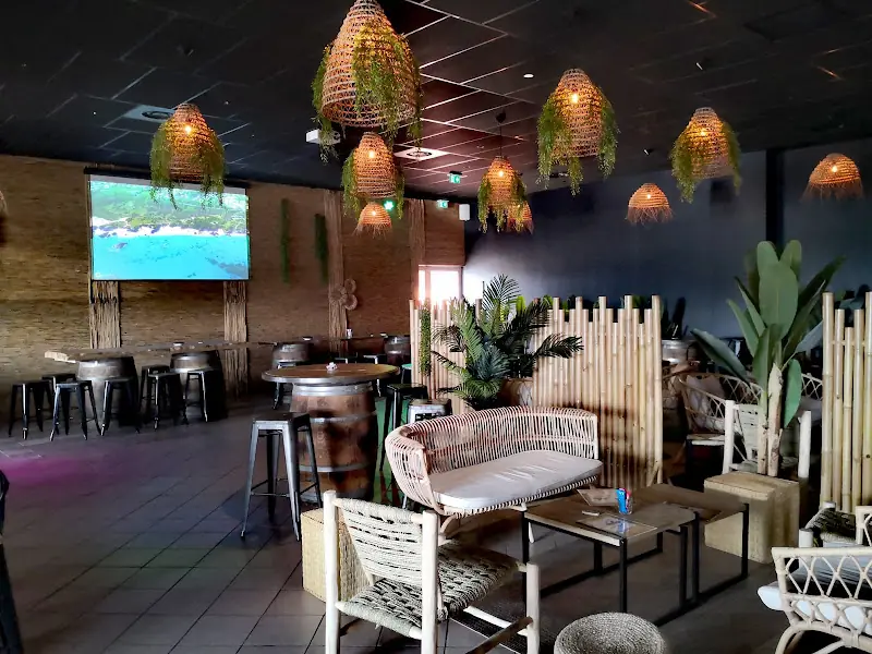 Décoration intérieure du bar La fregate, Chabeuil